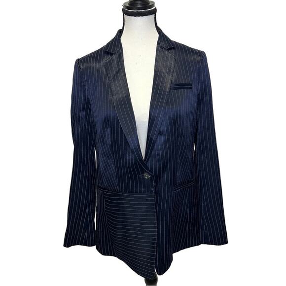Banana Republic Women’s Navy Pinstripe Blazer Size 8P - Picture 1 of 16
